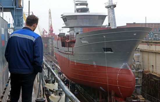 Launching Leninets trawler in Kaliningrad