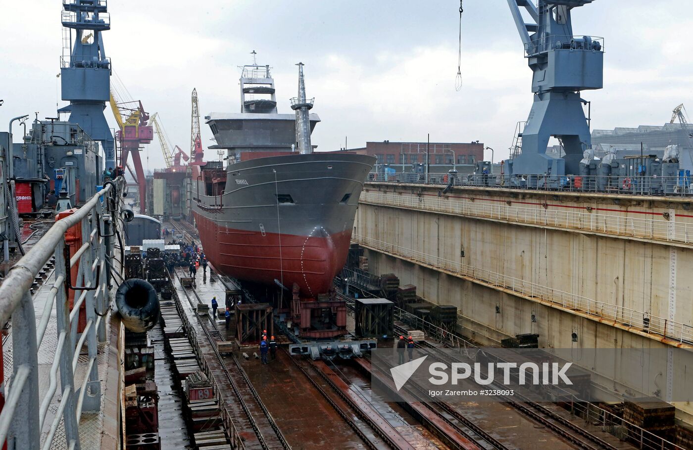 Launching Leninets trawler in Kaliningrad