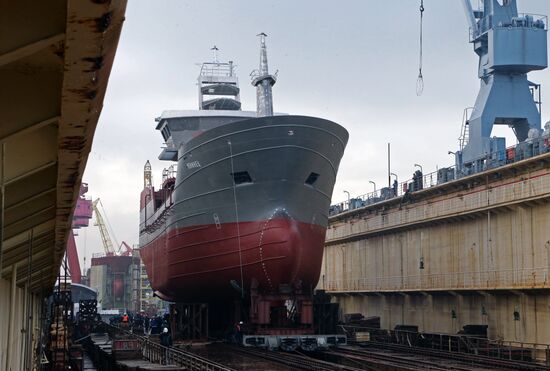 Launching Leninets trawler in Kaliningrad