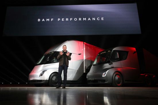 Tesla introduces new models of electric car