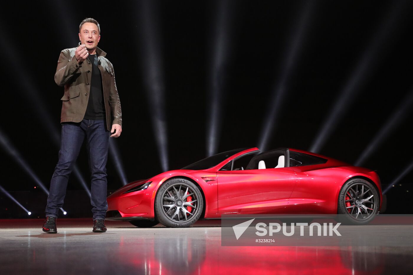 Tesla introduces new models of electric car