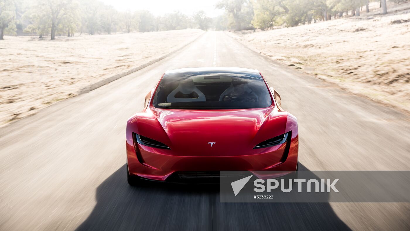 Tesla introduces new models of electric car