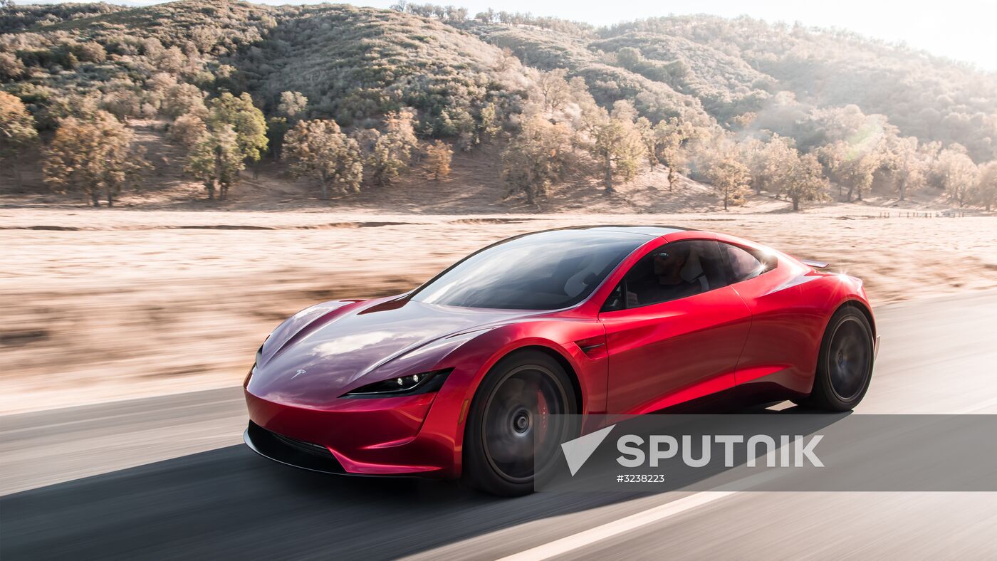 Tesla introduces new models of electric car