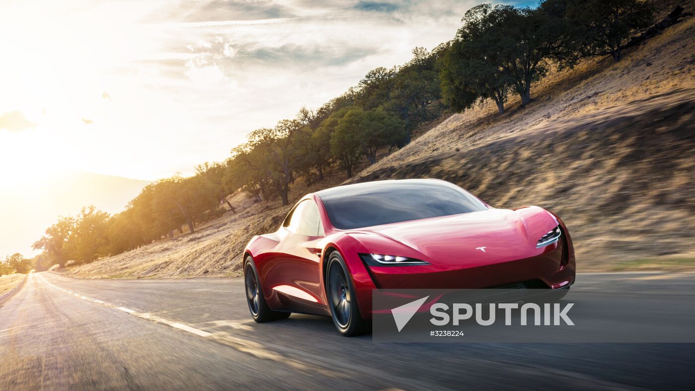 Tesla introduces new models of electric car