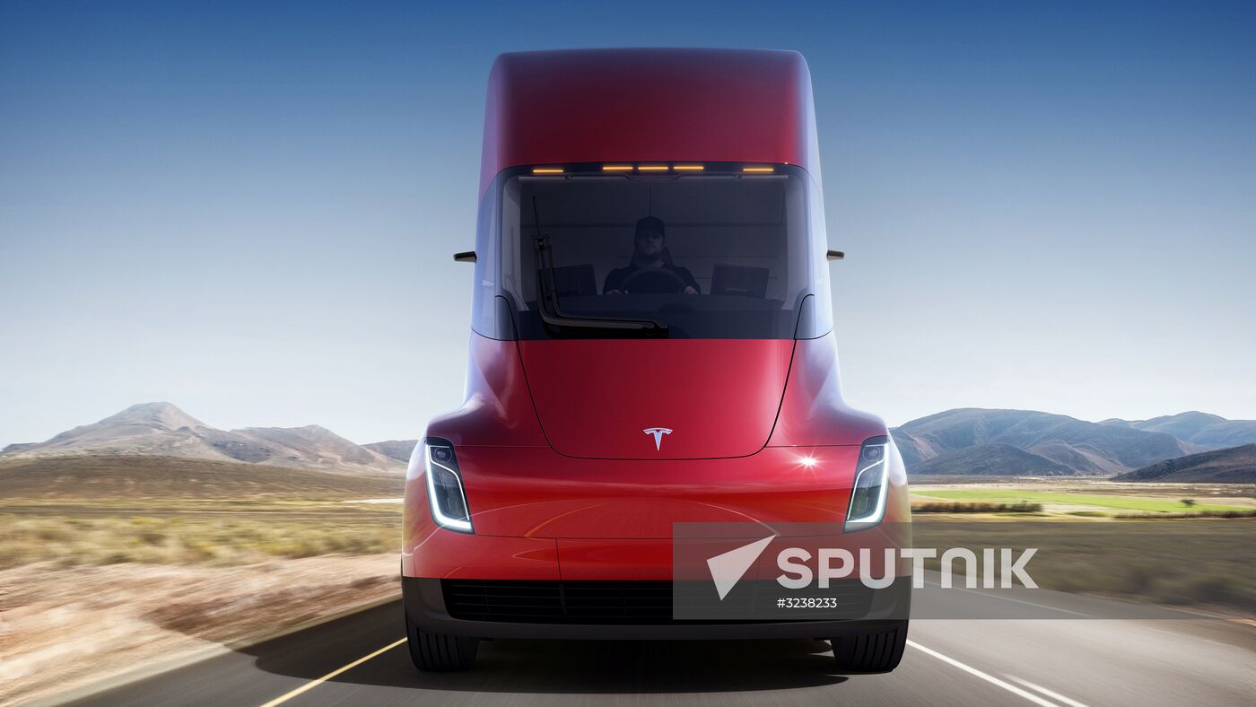 Tesla introduces new models of electric car