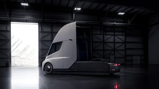 Tesla introduces new models of electric car