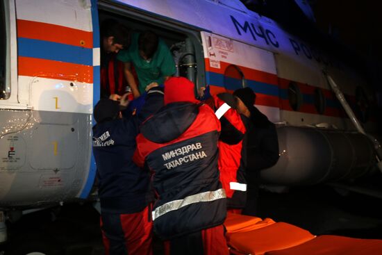 Girl injured in road accident in Mari El Republic brought to Kazan by EMERCOM helicopter