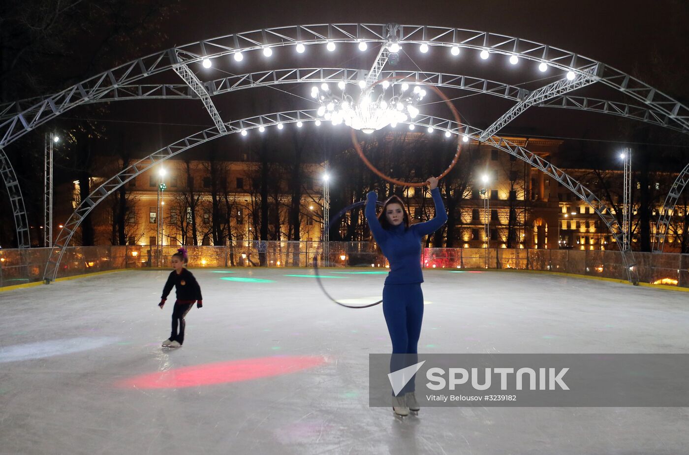 Hermitage Garden opens skating-rink, new season