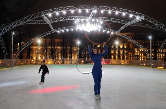 Hermitage Garden opens skating-rink, new season