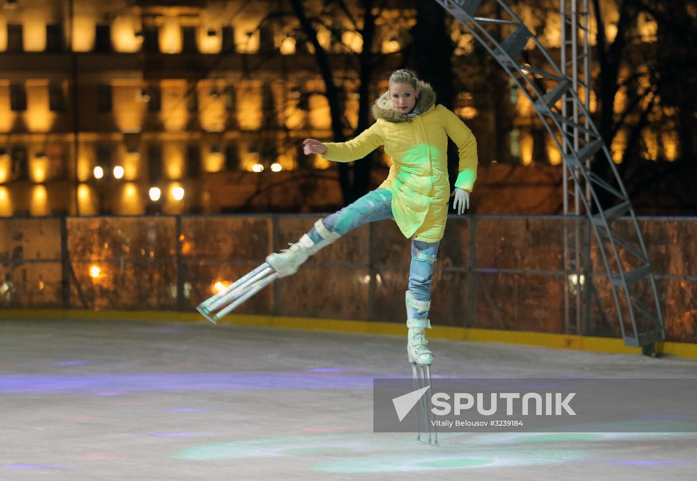 Hermitage Garden opens skating-rink, new season