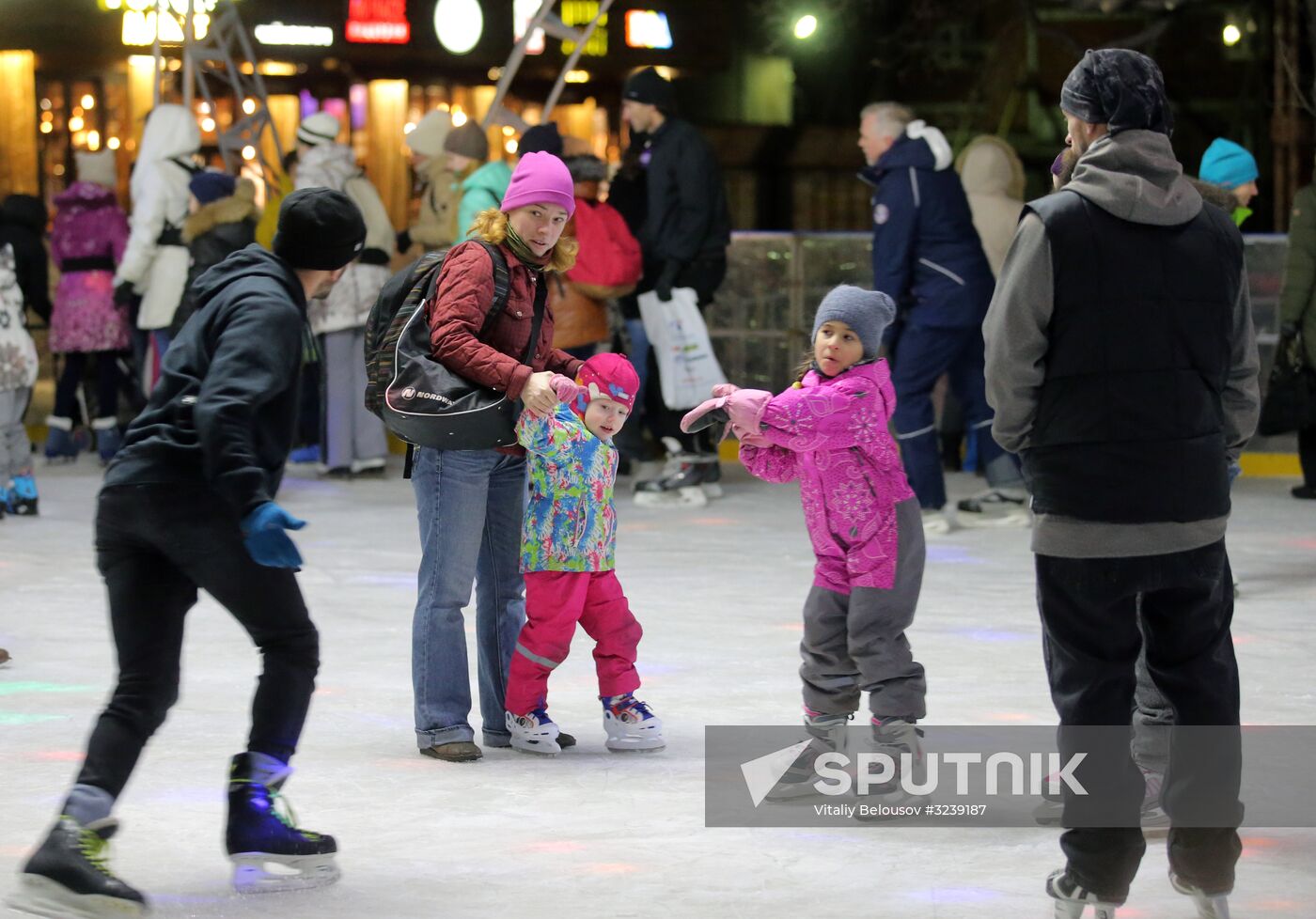 Hermitage Garden opens skating-rink, new season