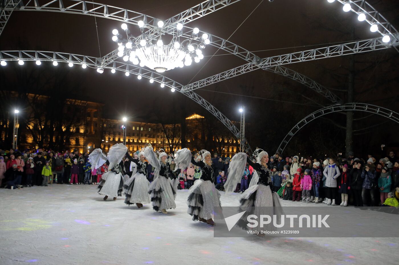 Hermitage Garden opens skating-rink, new season
