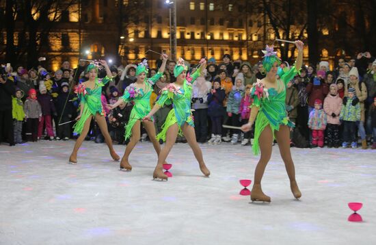Hermitage Garden opens skating-rink, new season
