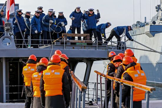 Hamagiri destroyer arrives in Vladivostok