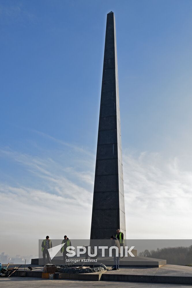 Concrete poured over Eternal Flame again in Kiev