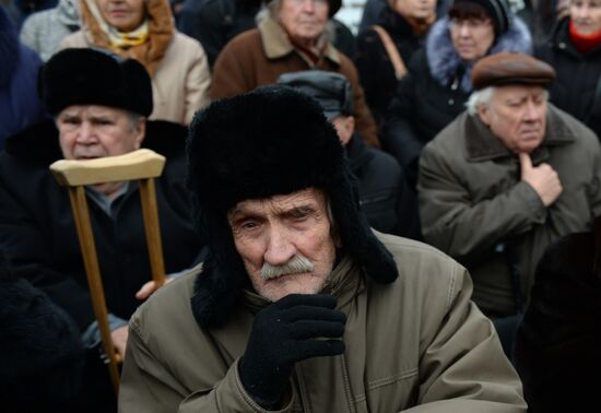 Masks of Grief monument unveiled in Yekaterinburg
