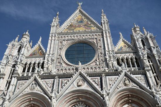 Cities of the world. Siena