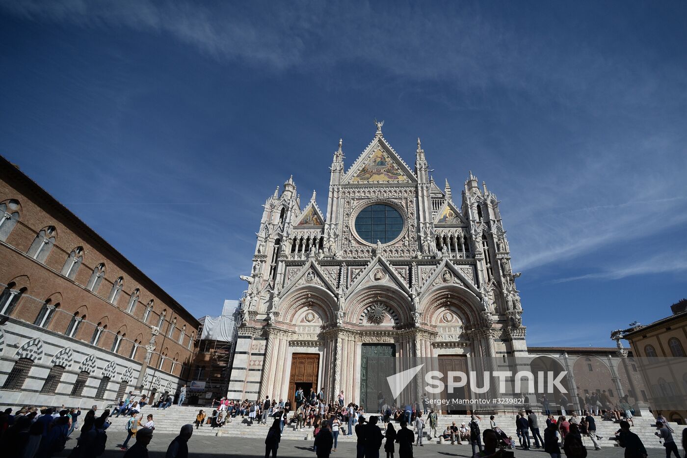 Cities of the world. Siena