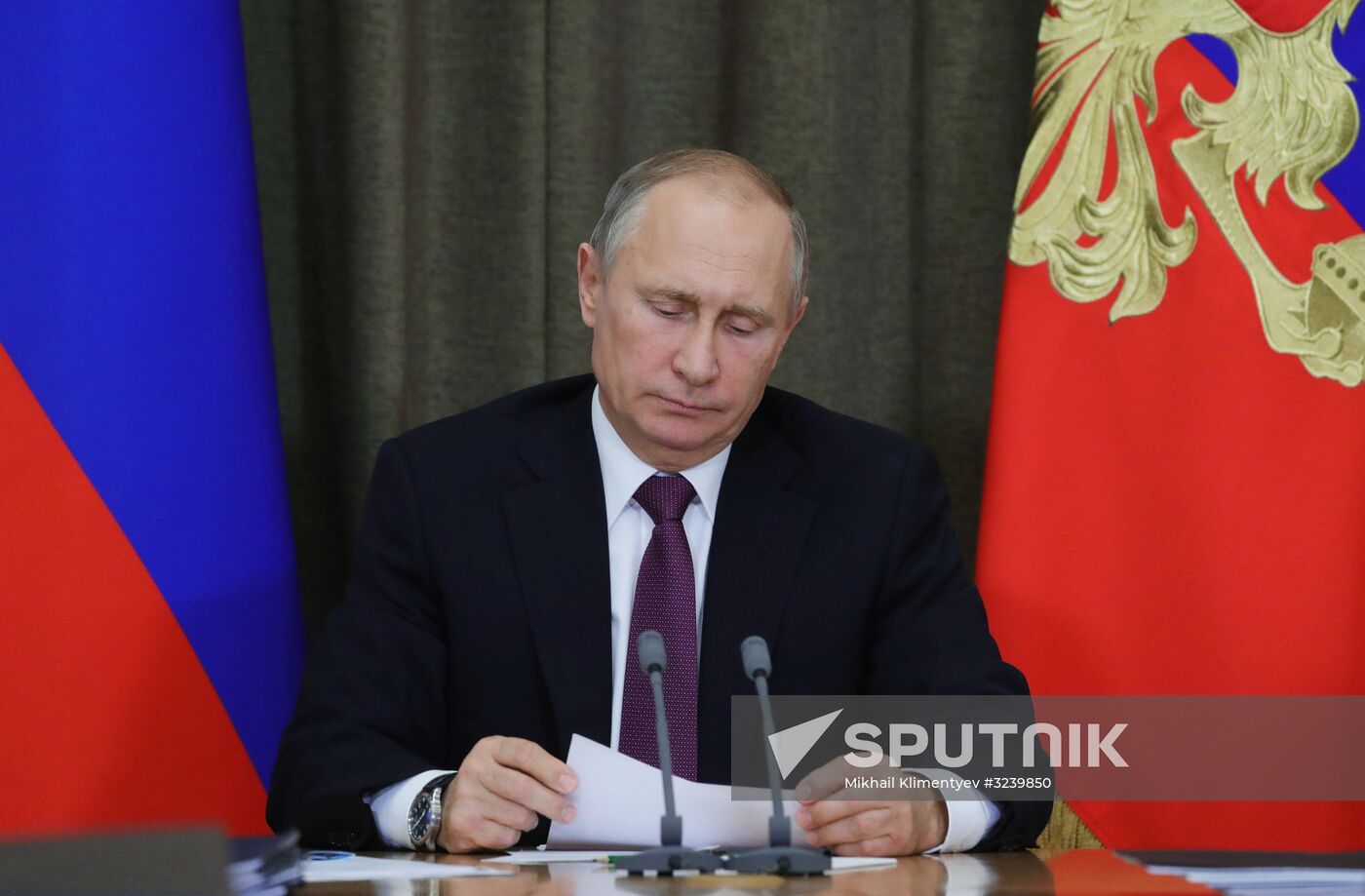 President Vladimir Putin holds meeting with heads of Defense Ministry and defense industry