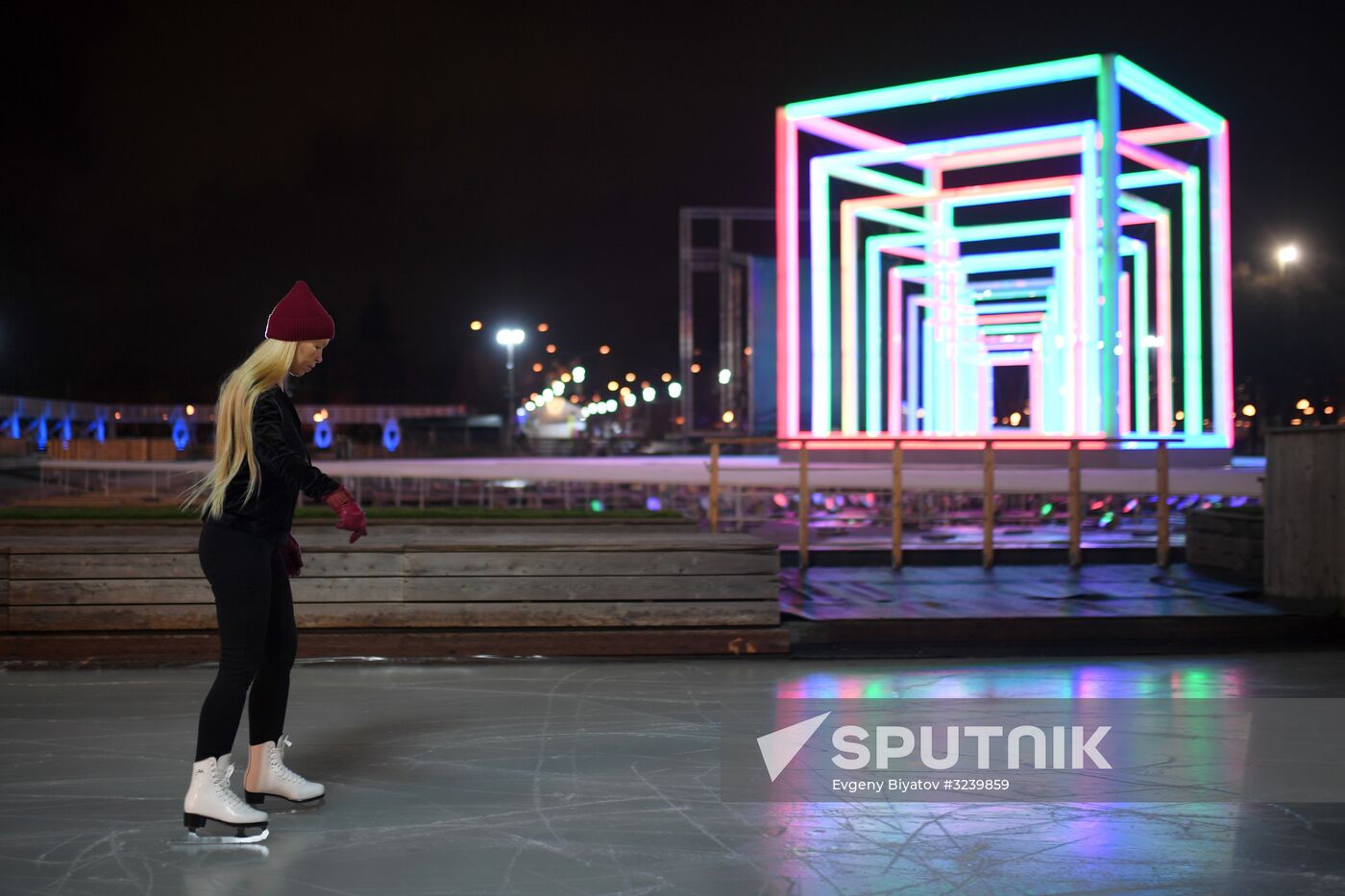 Creating stereo skating rink in Gorky Park