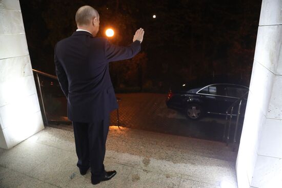 Vladimir Putin meets with Syrian President Bashar Al-Assad