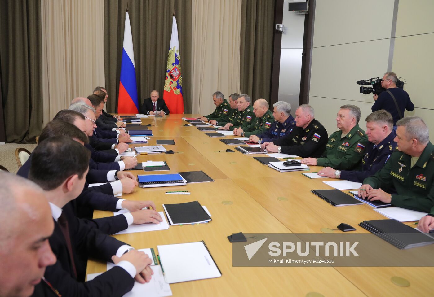 President Vladimir Putin holds meeting with leadership of Defense Ministry and defense sector