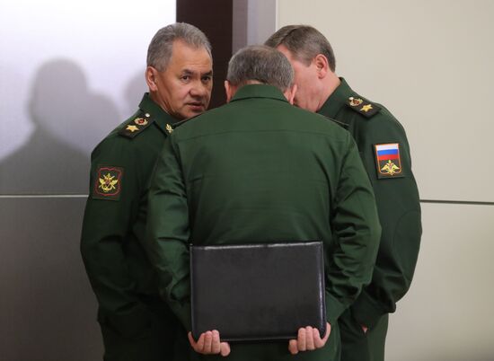 President Vladimir Putin holds meeting with leadership of Defense Ministry and defense sector