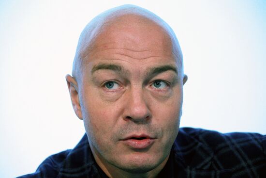 News conference 'Eksmo non-fiction marks 10 years: rebranding'