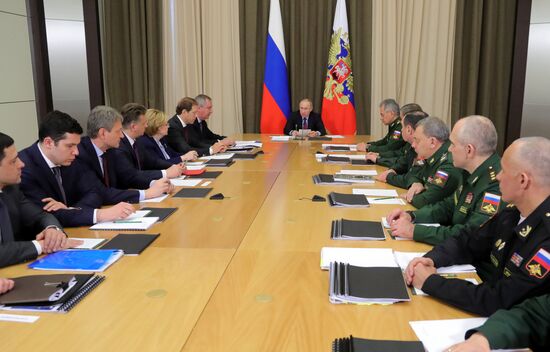 President Vladimir Putin holds meeting with senior officials of Defense Ministry, military companies, heads of ministries and regions