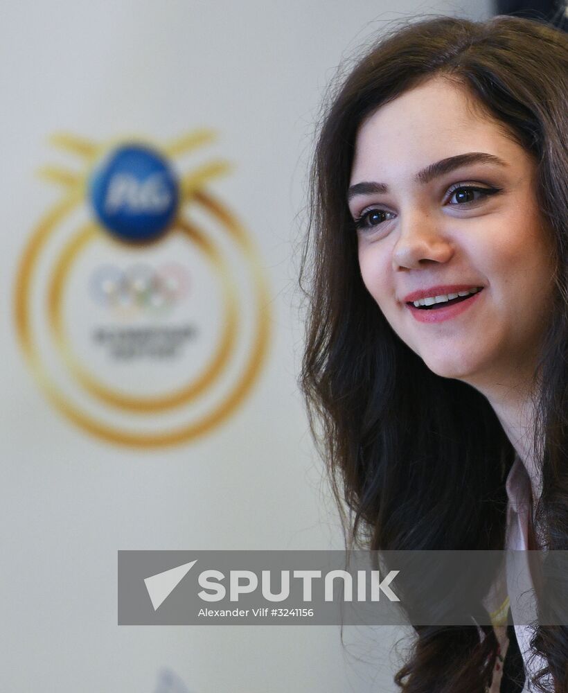 Two-time world and European figure skating champion Yevgeniya Medvedeva at a news conference on the launch of the Thank you, Mother! campaign. Location: Russia, Moscow. Author: Alexander Vilf/Sputnik. News conference on launch of Thank you, Mother! campaign