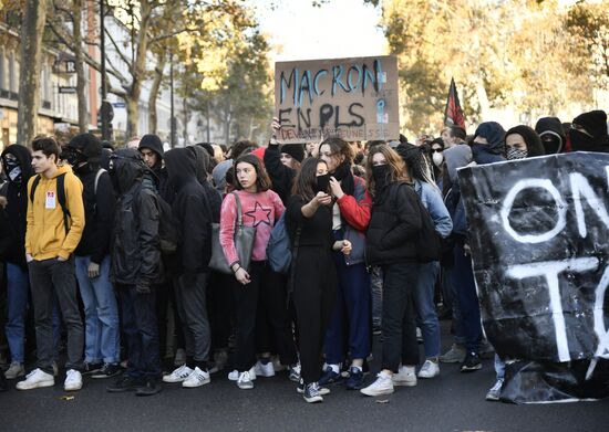 Protest against education reform in Paris
