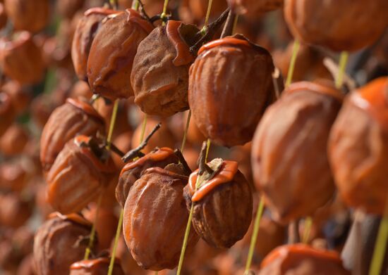 Dried persimmon