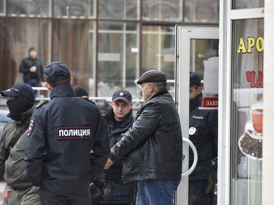 Mejlis members arrested in Crimea for extortion