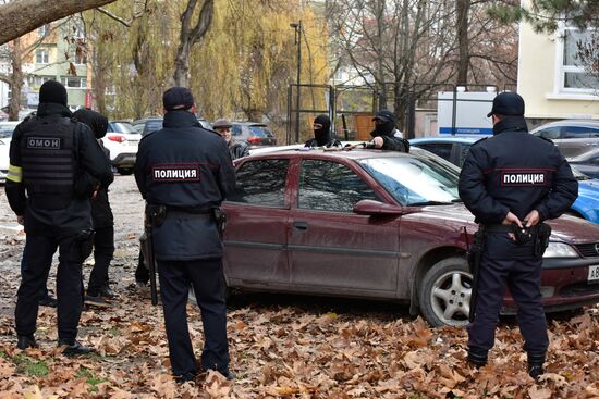 Mejlis members arrested in Crimea for extortion