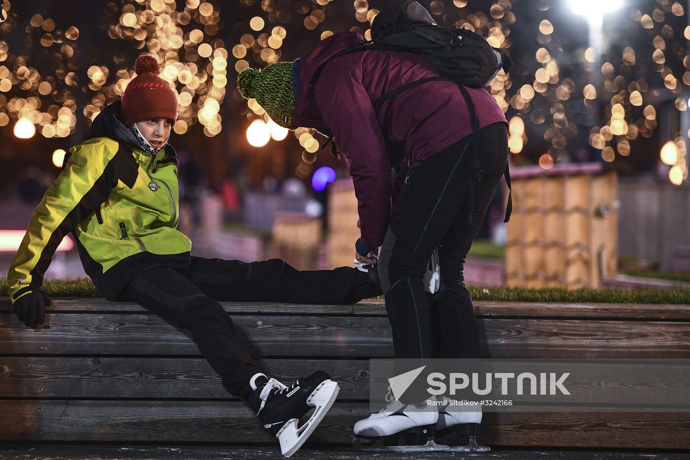 Stereo ice rink opens in Gorky Park