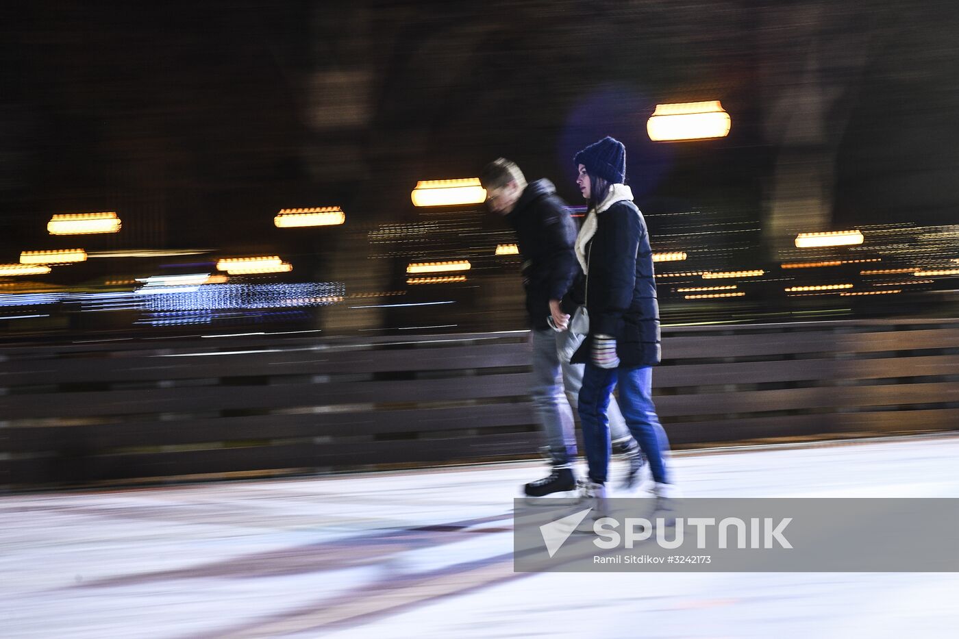 Stereo ice rink opens in Gorky Park