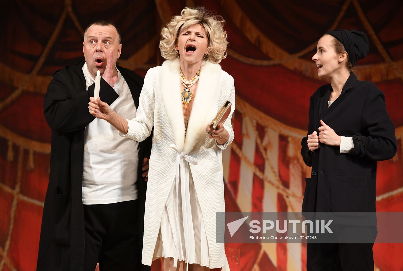"High Wire Act" premieres at a Moscow theater