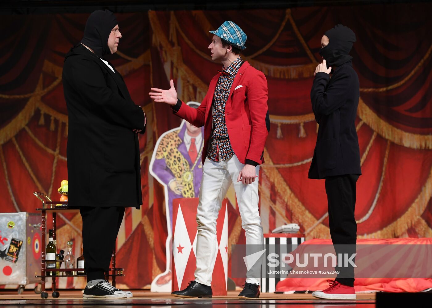 "High Wire Act" premieres at a Moscow theater