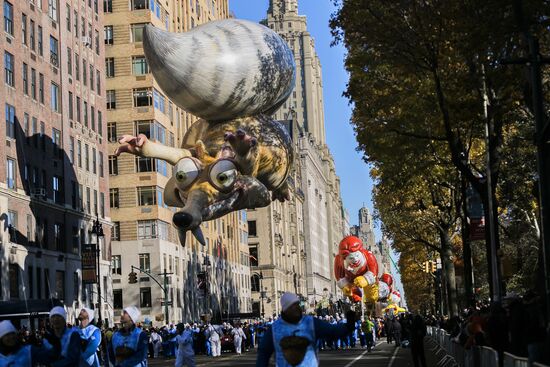 Macy's Thanksgiving Day Parade in NYC