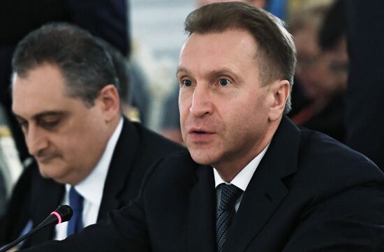 First Deputy Prime Minister Igor Shuvalov meets with Japanese Foreign Minister Taro Kono