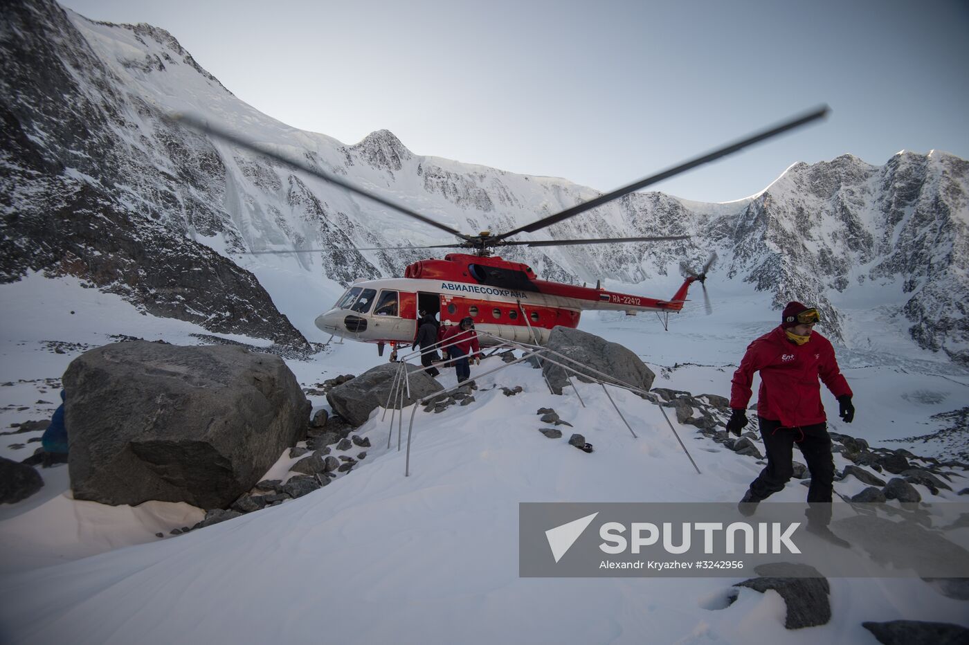 Campaign for cleaning up foot of Belukha Mountain