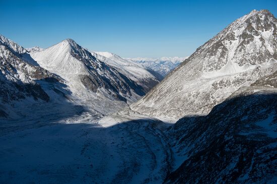Campaign for cleaning up foot of Belukha Mountain