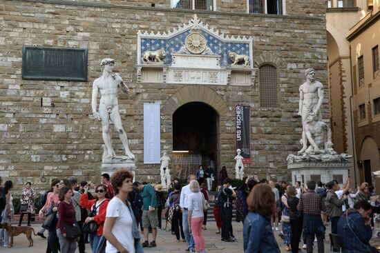 Cities of the world. Florence