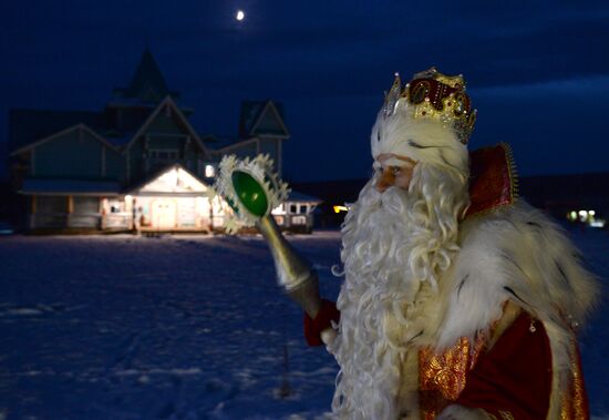 Russia's official Father Frost visits Yekaterinburg