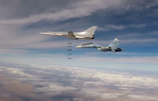 Six Tu-22M3 bombers strike terrorist facilities in Syria