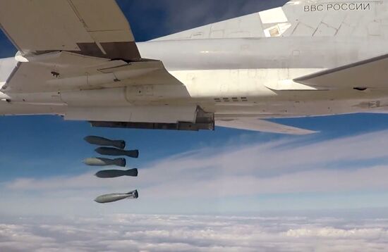 Six Tu-22M3 bombers strike terrorist facilities in Syria