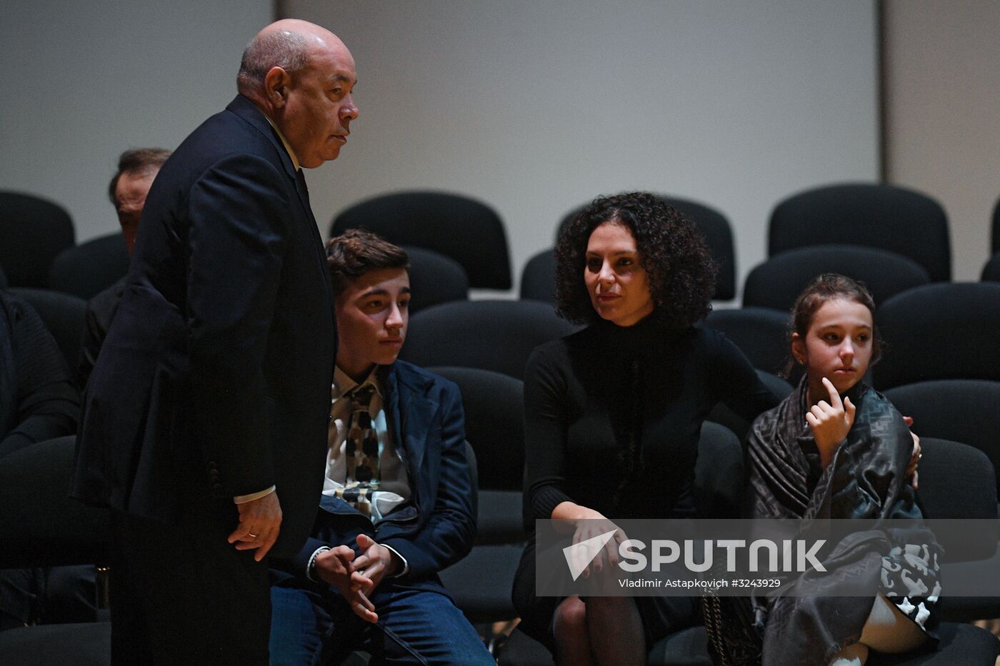 Opera singer Dmitri Hvorostovsky lies in repose