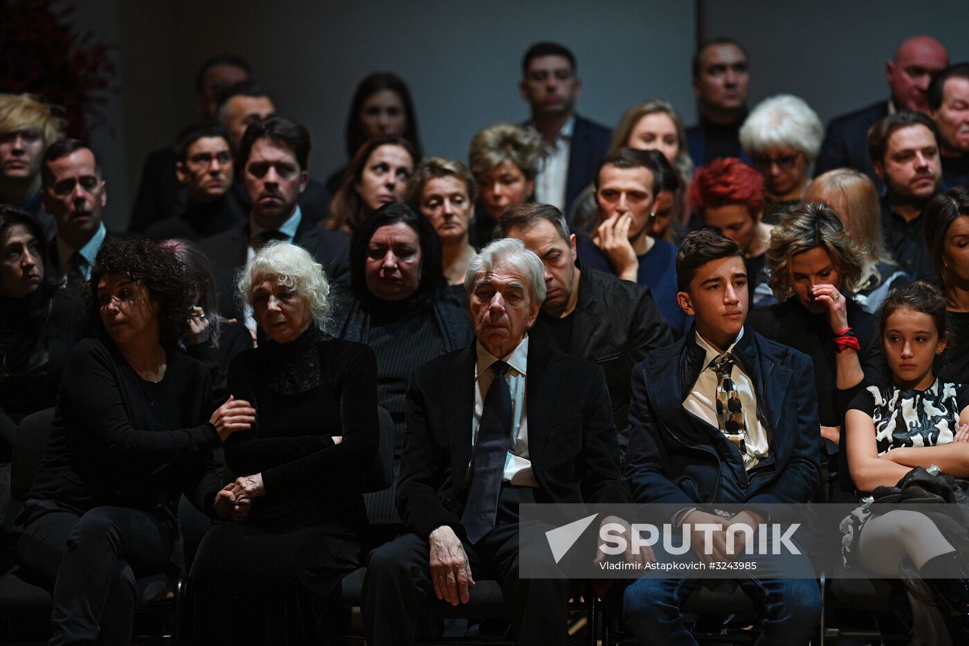 Opera singer Dmitri Hvorostovsky lies in repose