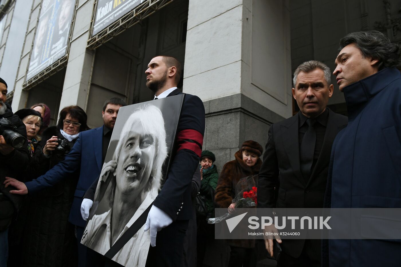 Opera singer Dmitri Hvorostovsky lies in repose