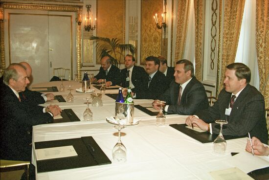 Russian Prime Minister Mikhail Kasyanov visits United States
